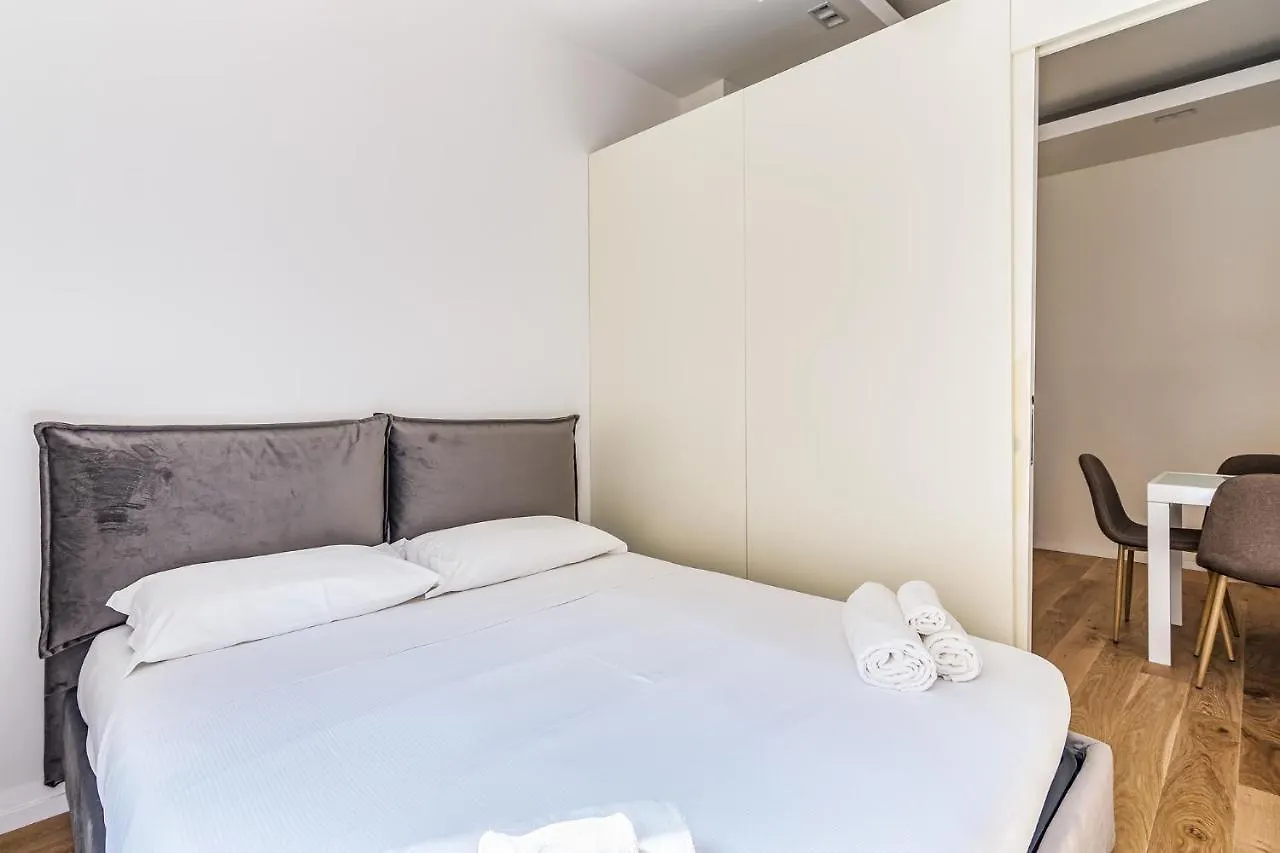 Basiliche Apartment Milano 0*,
